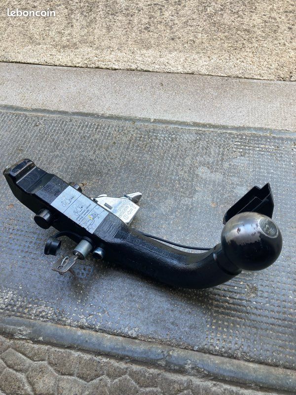 Attelage remorque pour voiture (image 1)