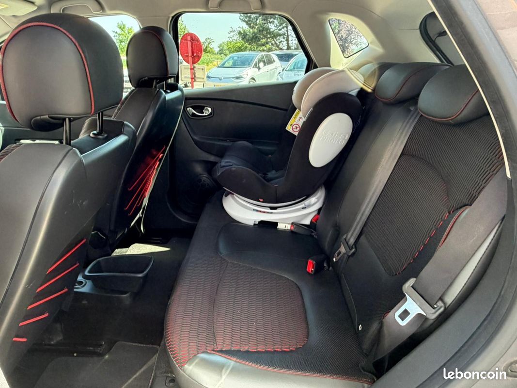 RENAULT CAPTUR TCe 90 Energy SS eco² SL Helly Hansen - REGULATEUR DE VITESSE / RADAR AR/ CAMERA DE RECUL (image 12)