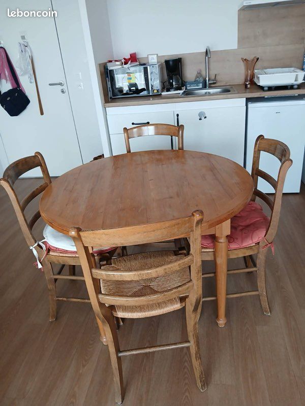 Table et chaises (image 1)