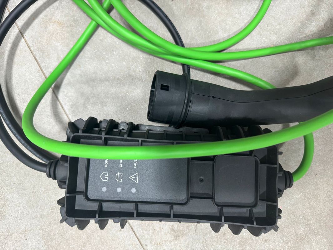 Câble de charge pour véhicule électrique (16A) 