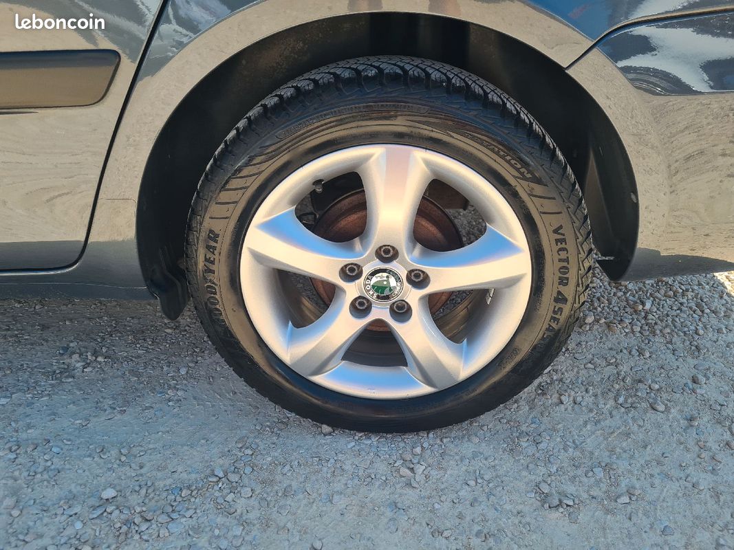 SKODA Fabia Break - 1.2 Style Edition 70ch essence (image 10)