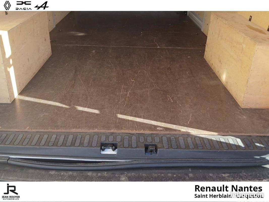 Renault Master Fg F3500 L3H3 2.3 Blue dCi 135ch Confort (image 29)