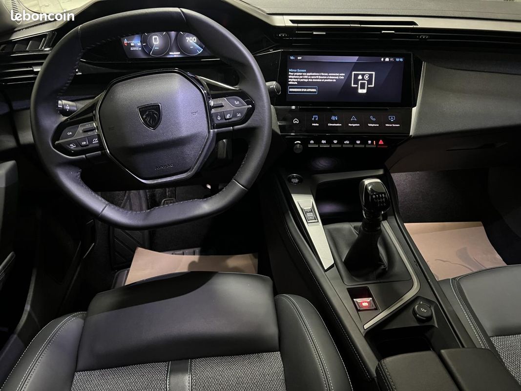 PEUGEOT 308 1.2i PureTech 12V S&S - 130 III 2021 BERLINE Allure PHASE 1 (image 20)