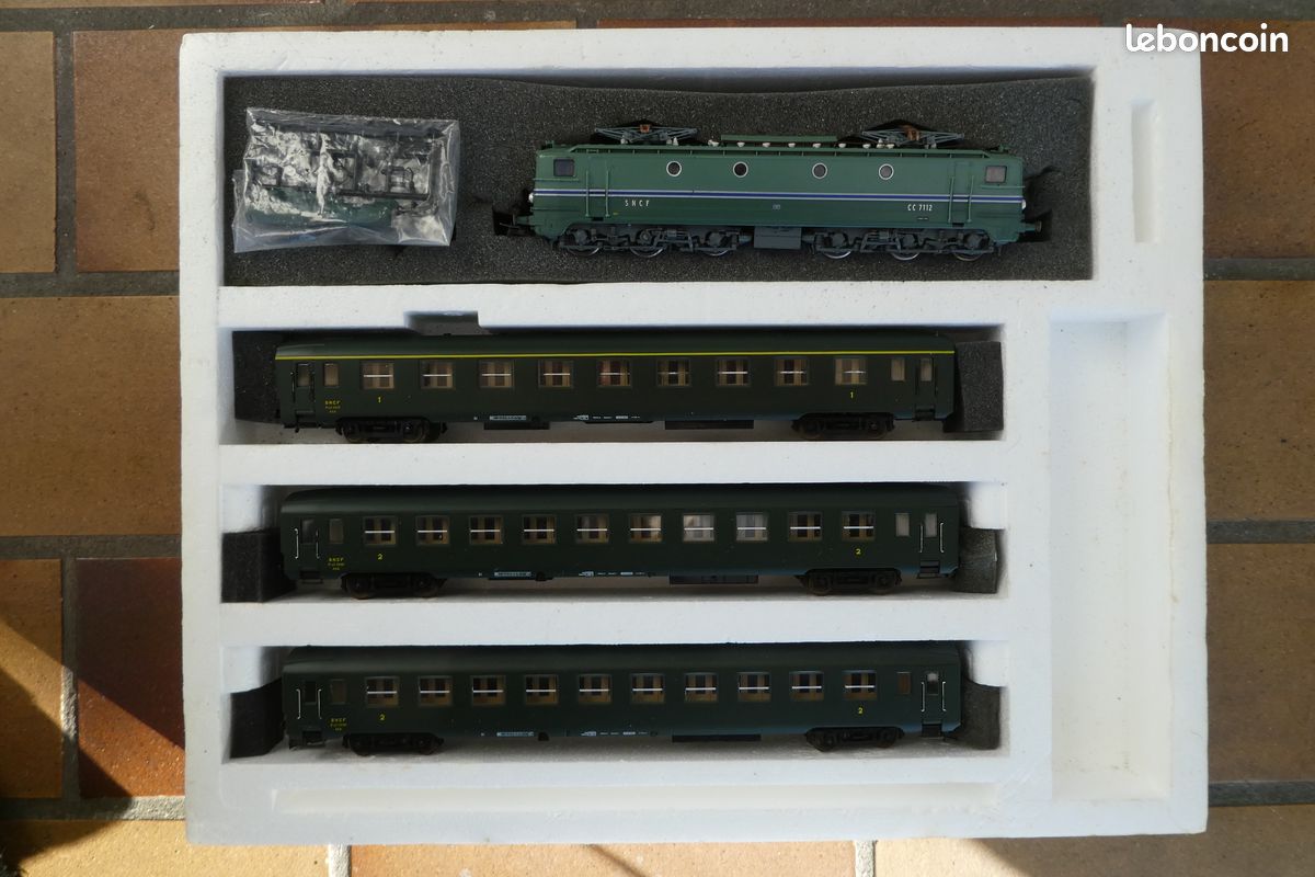 CAISSE OU BOITE de secours SNCF EUR 35,00 - PicClick FR