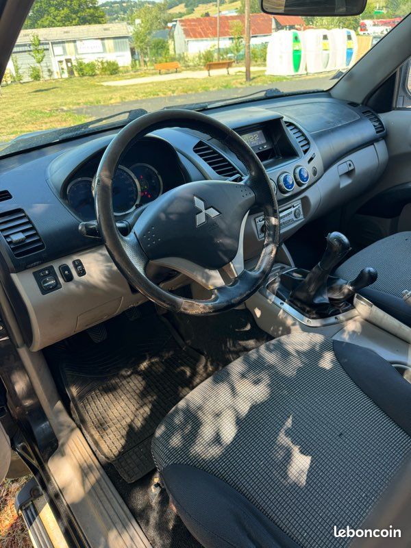 Mitsubishi l200 2.5 l (image 3)