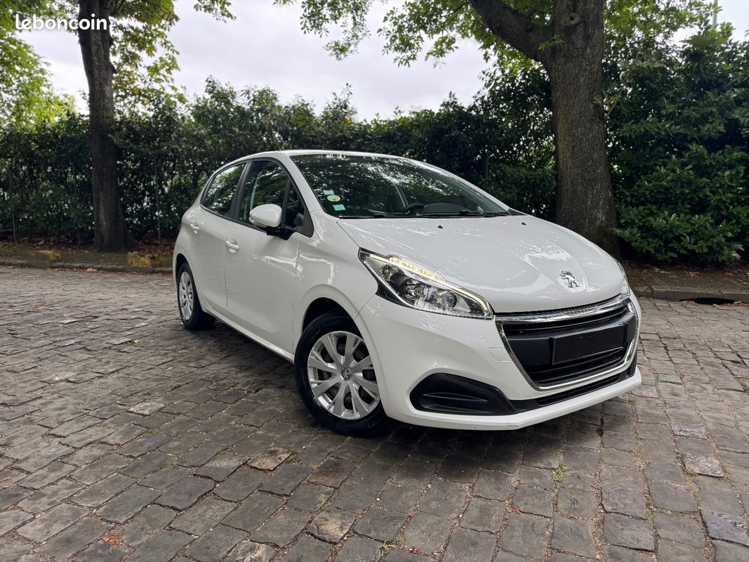 PEUGEOT 208 1.6 BlueHDi 75ch Active (image 2)