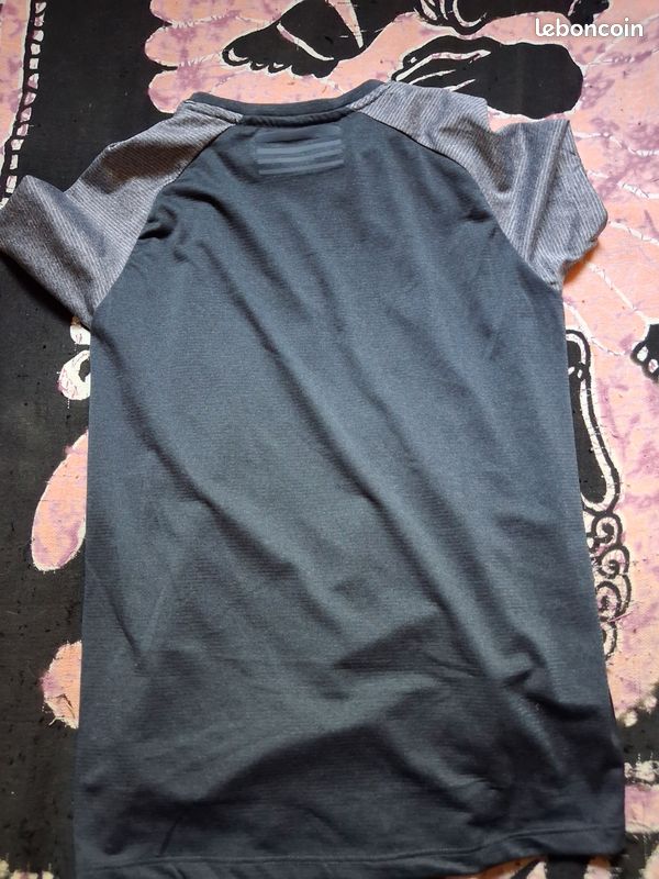 Lot 2 T-shirt T 10 ans (image 5)