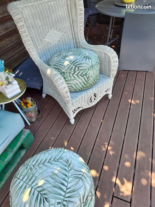 Fauteuil rotin blanc (image 1)