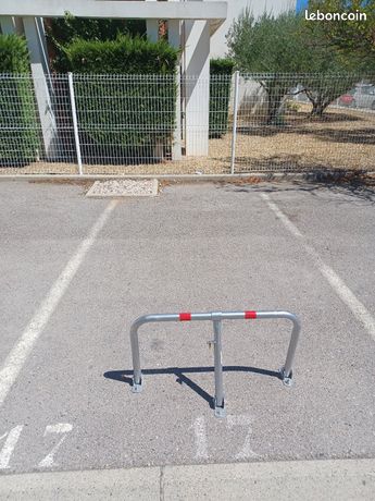 Parking/box 90 m² FRONTIGNAN