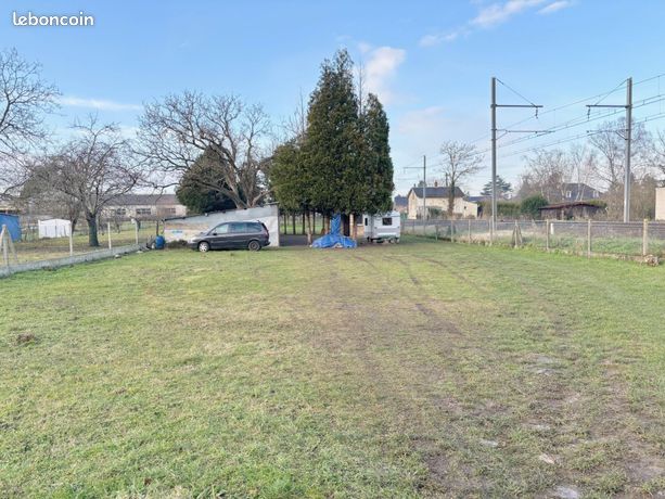 Terrain 2125 m² MEHUN-SUR-YEVRE