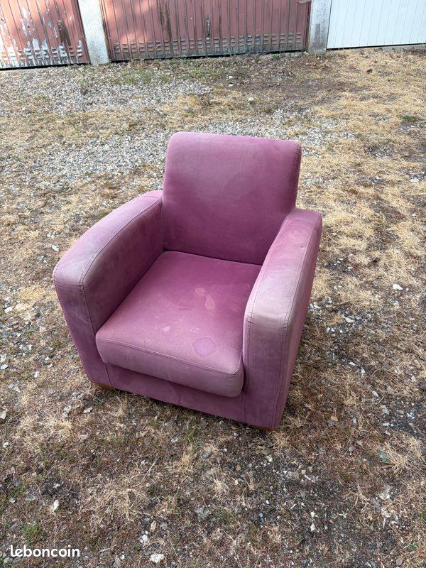 Grand fauteuil violet (image 3)