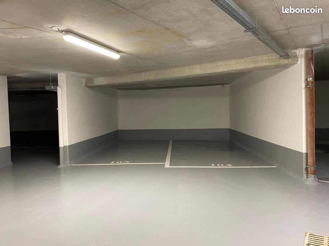 Parking 12 m² · à Aubervilliers · 12 m² · 80 €/mois