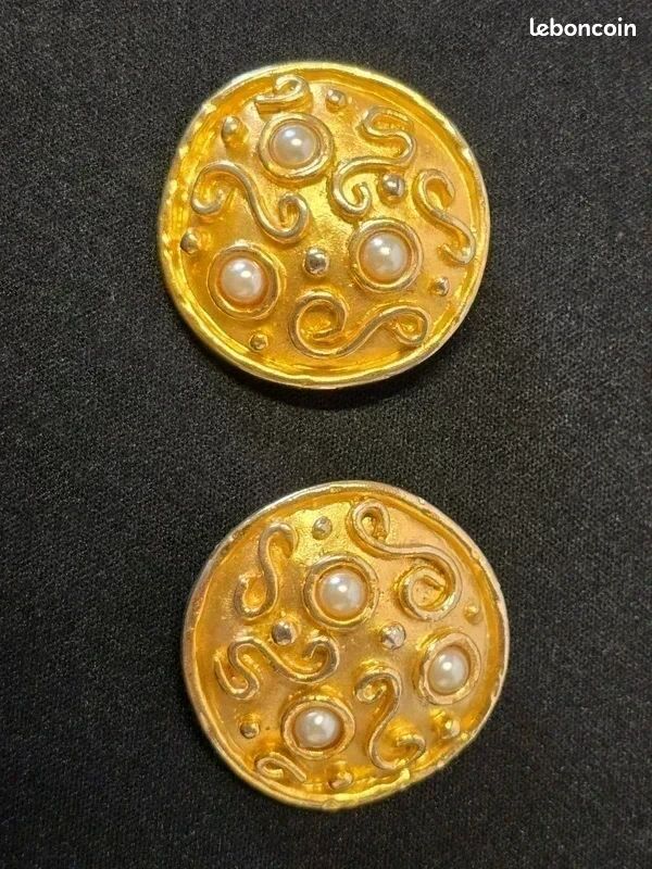 Edouard Rambaud Paris vintage paire de boucles d'oreilles clips métal doré brutaliste travaillés (image 10)