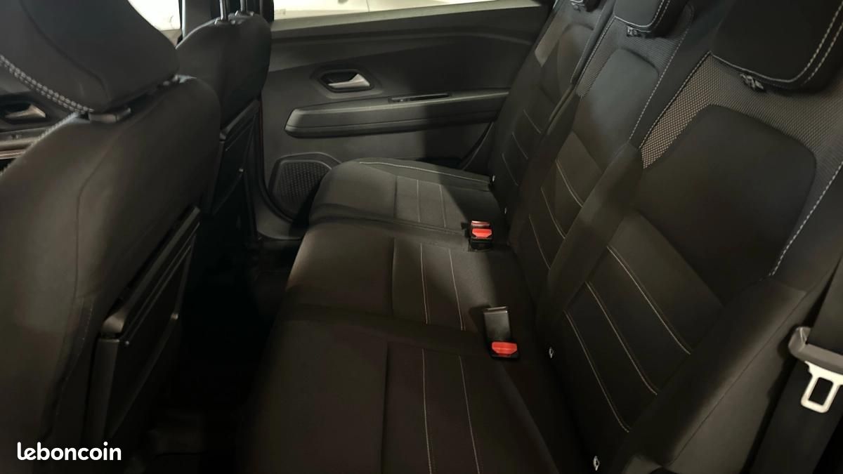 Dacia Jogger 1.0 TCE 110 EXTREME PLUS (image 12)