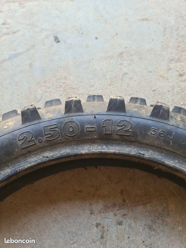 Pneu Michelin 2.50-12 (image 3)