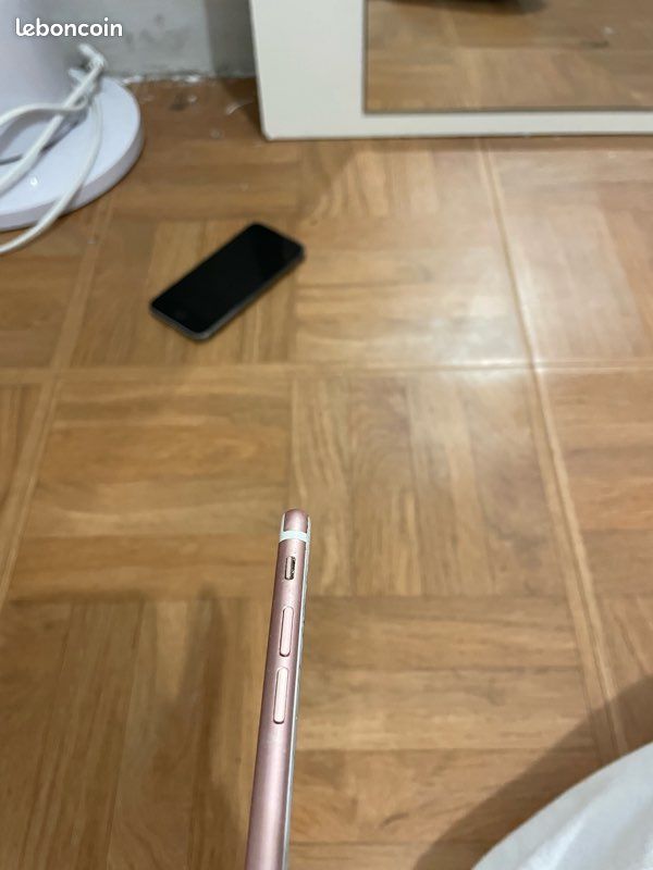 IPhone 7 rose (image 4)
