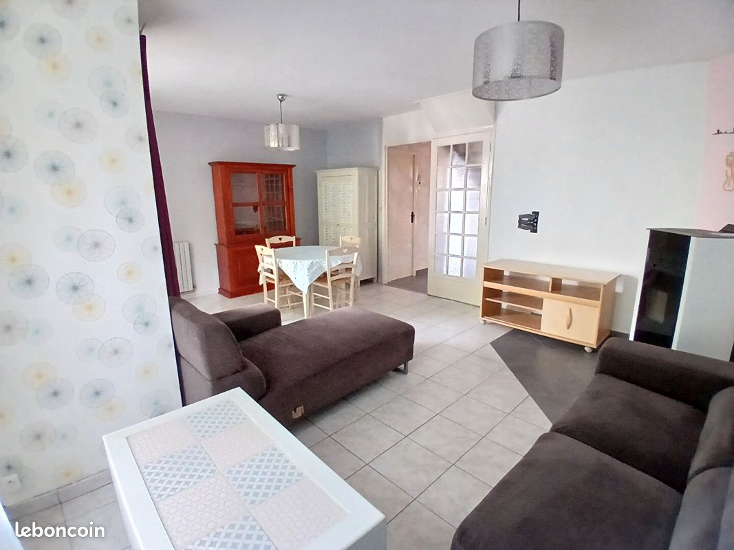 Maison 5 pièces 105 m² · à Saint-Berthevin · 105 m² · 1 230 €/mois