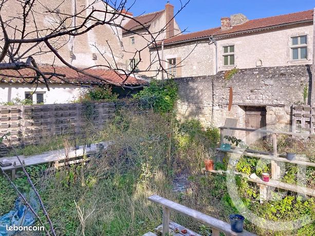 Terrain 308 m² Charroux