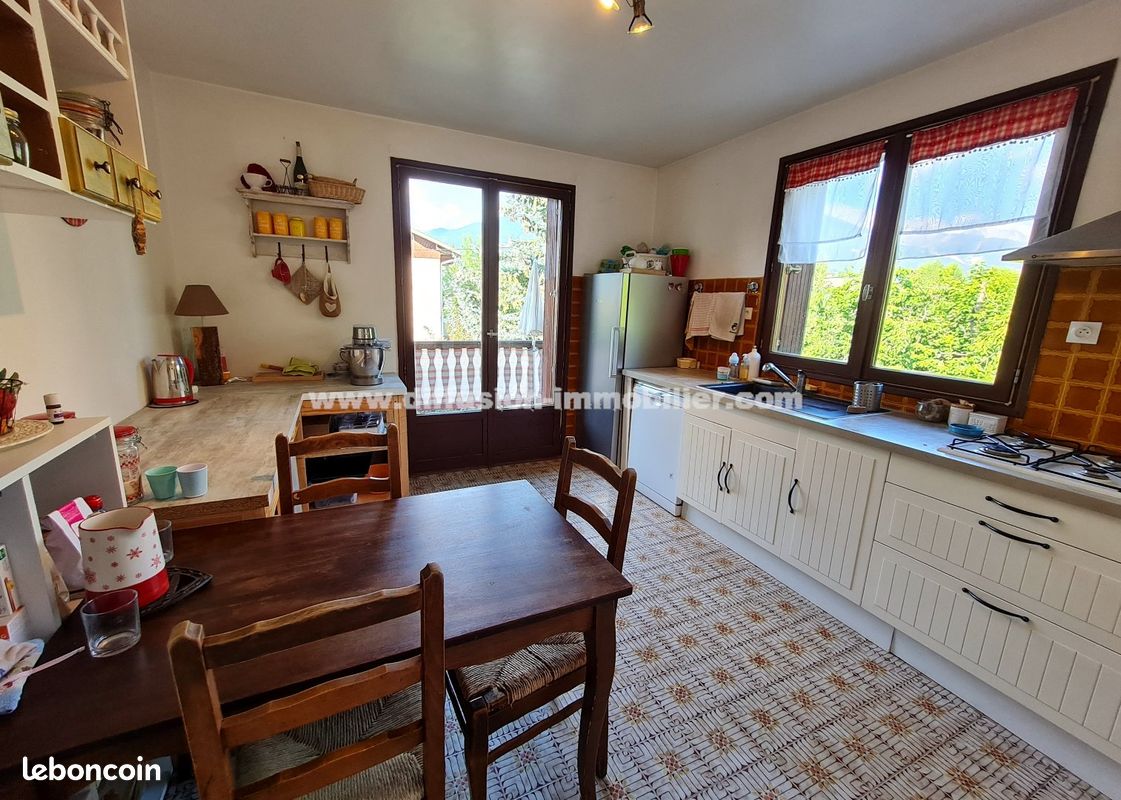 Appartement 5 pièces 118 m² · à Barcelonnette · 118 m² · 882 €/mois