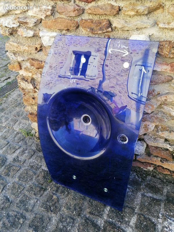 Lavabo bleu original (image 1)