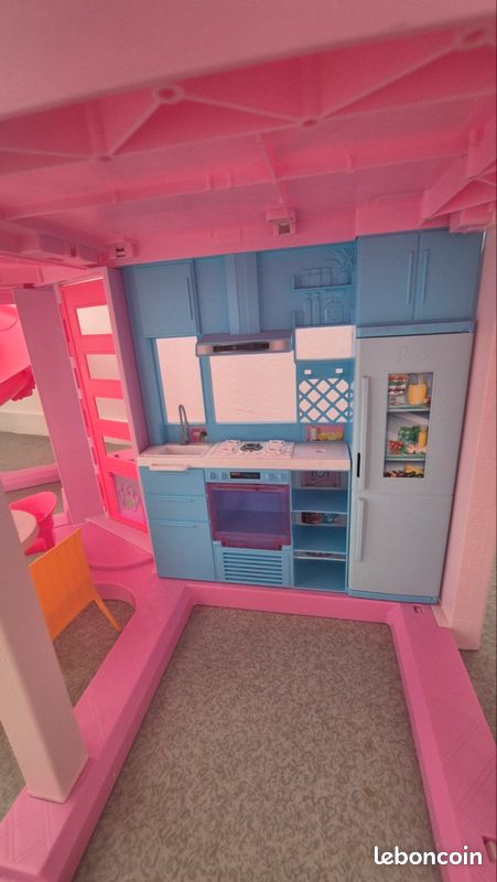 Maison de barbie (image 6)