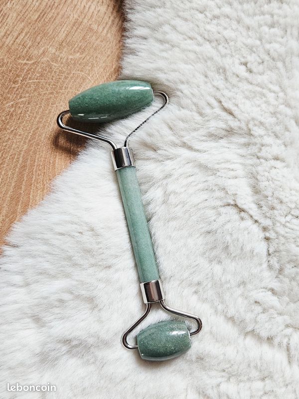 Roller En Jade Vert - Outil De Massage Facial Ou Corporel - Neuf Sous Emballage