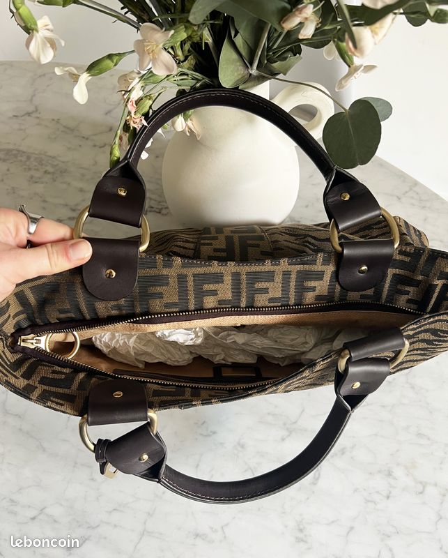 Grand Sac en Toile Zébrée et Cuir Fendi comme neuf (image 5)