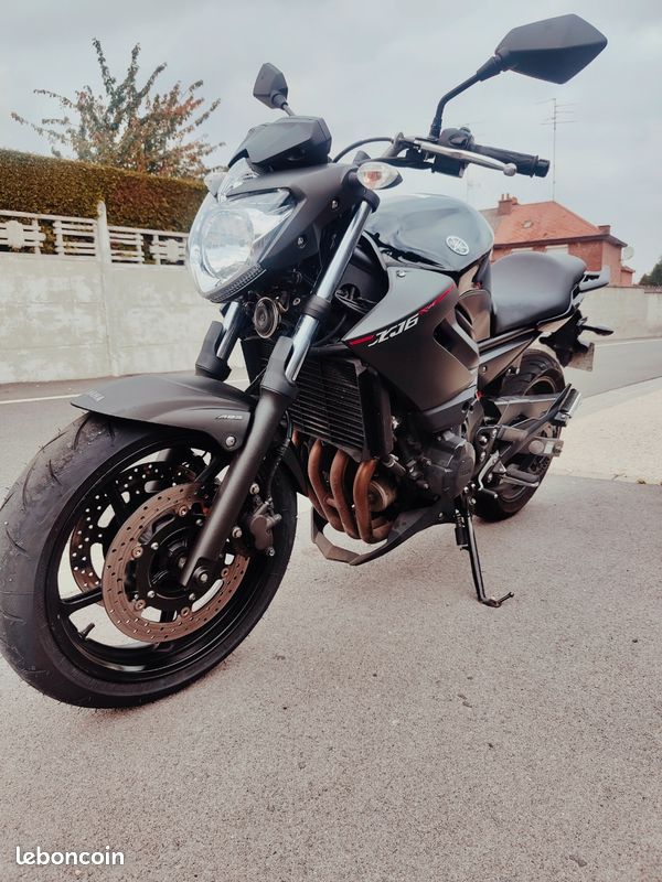 Moto Yamaha XJ6 (image 1)