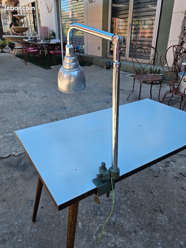 Lampe d'atelier articulée années 50 (image 6)
