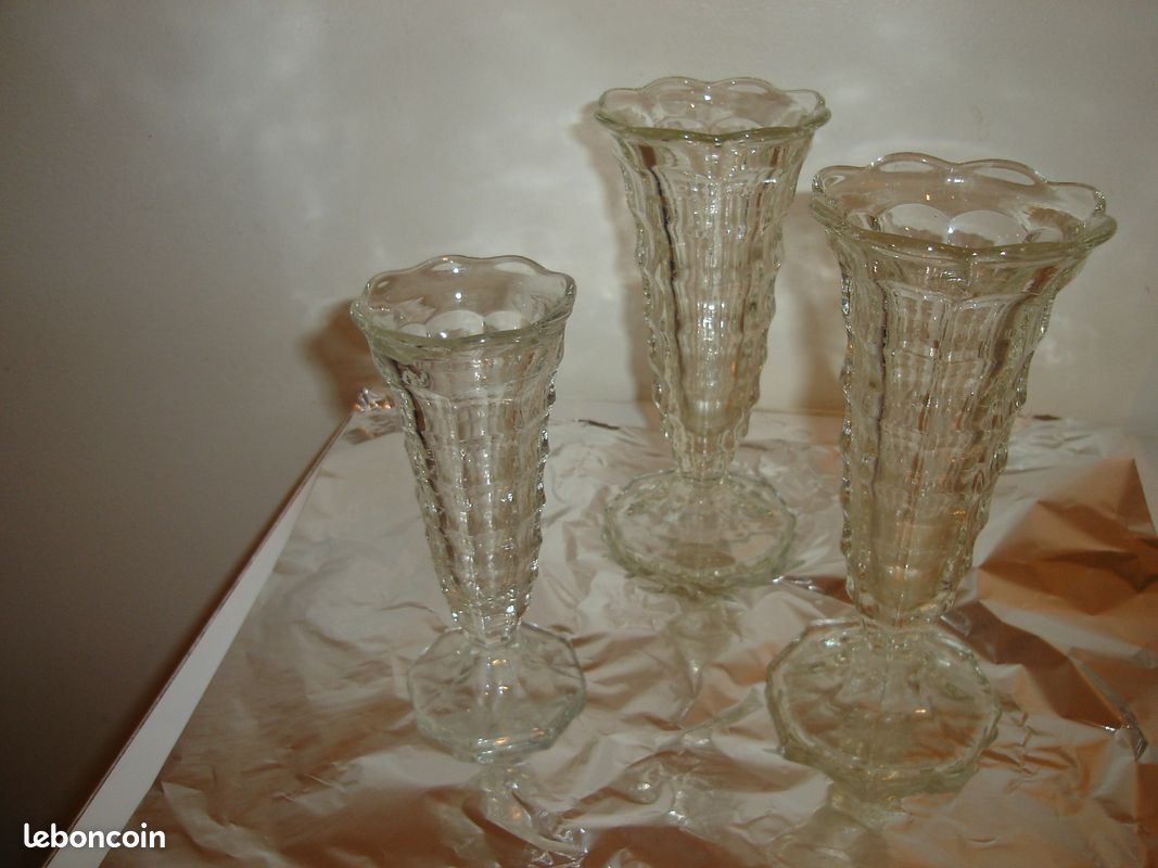 Vases lot de 3 un peu taillés (image 1)