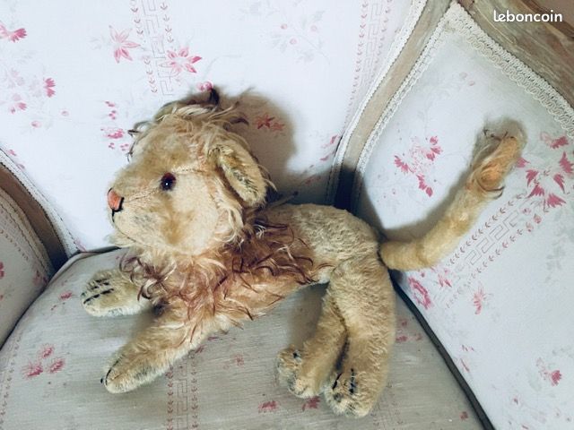 ours ancien de collection couleur creme bon etat griffes aux pattes