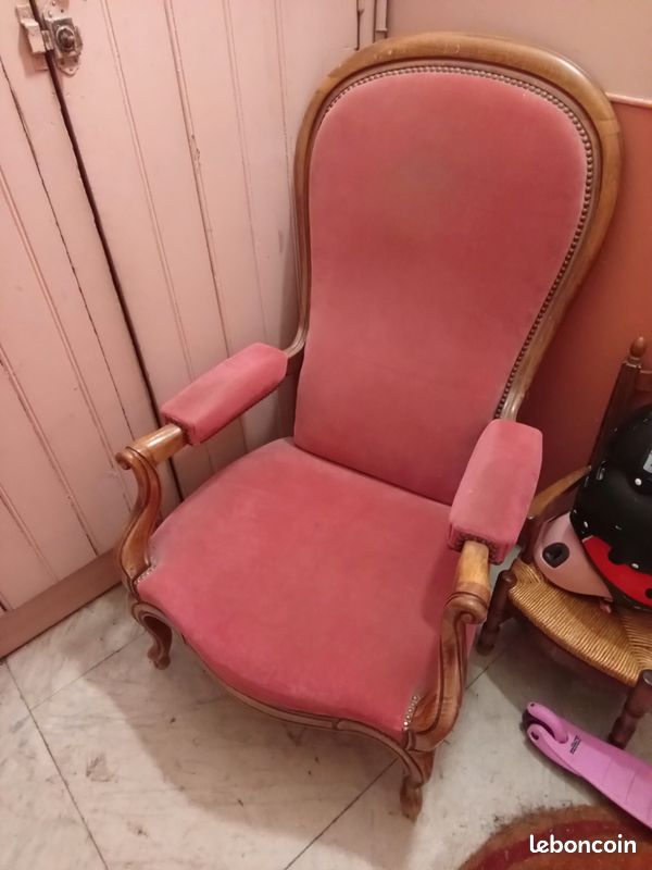 Fauteuil velour et bois (image 1)