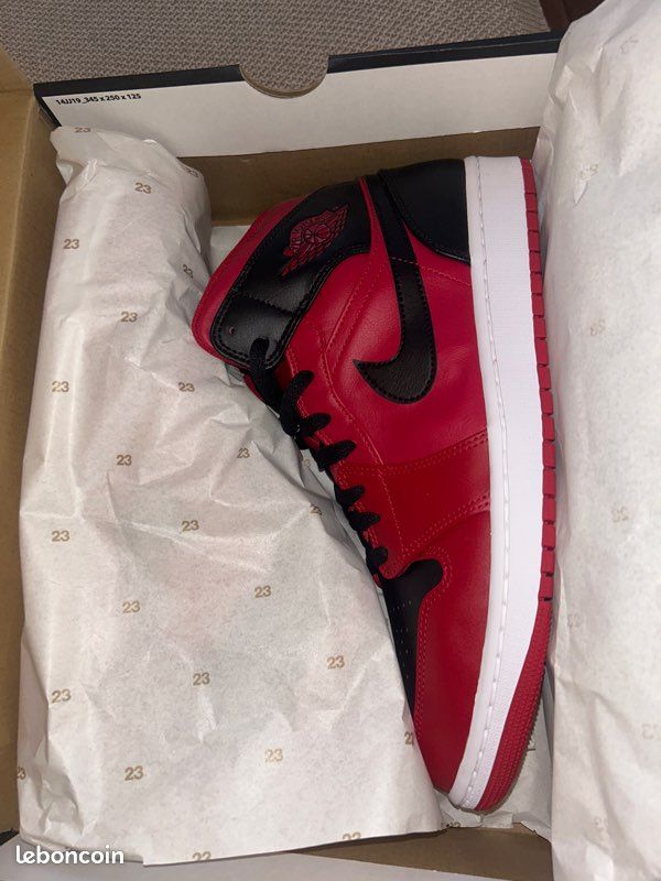 Air Jordan 1 mid neuve (image 1)