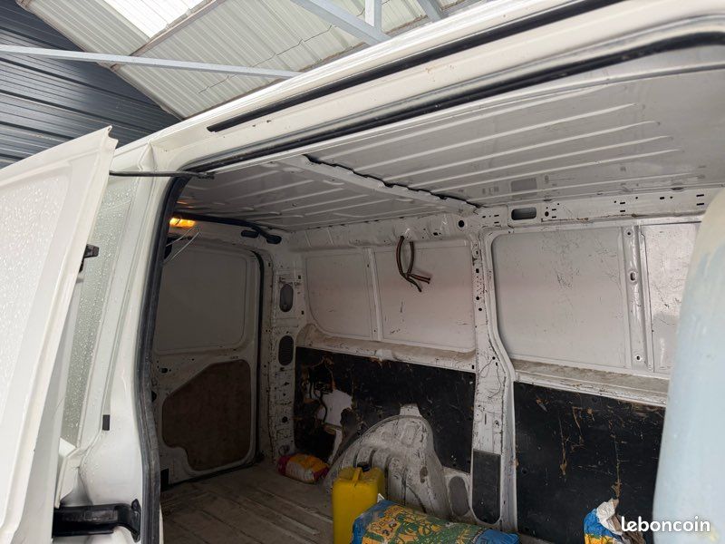 Fiat Scudo II 2.0 MJTD 130 ch • FOURGON LONG • 2012 3 places CLIM/REGULATEUR/ATTELAGE (image 5)