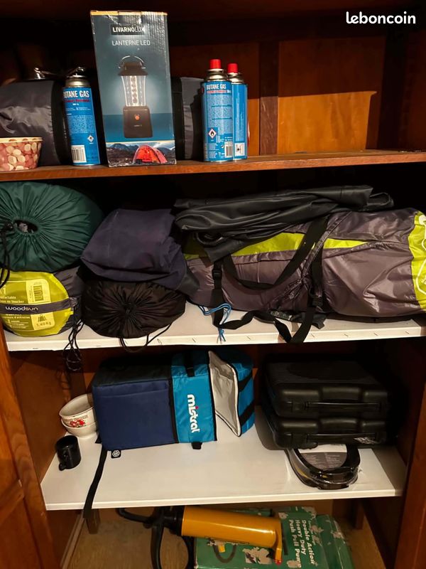 Divers articles de camping (image 1)