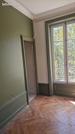 https://img.leboncoin.fr/api/v1/lbcpb1/images/7a/af/c3/7aafc34b5626a635e7bb1597c58cb4560cccaf14.jpg?rule=ad-image