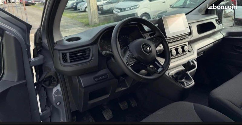 Renault trafic 3 (image 3)