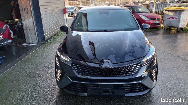 Renault CLIO V 1.6 E-TECH 145CH FULL HYBRID ESPRIT ALPINE - 25 (image 17)