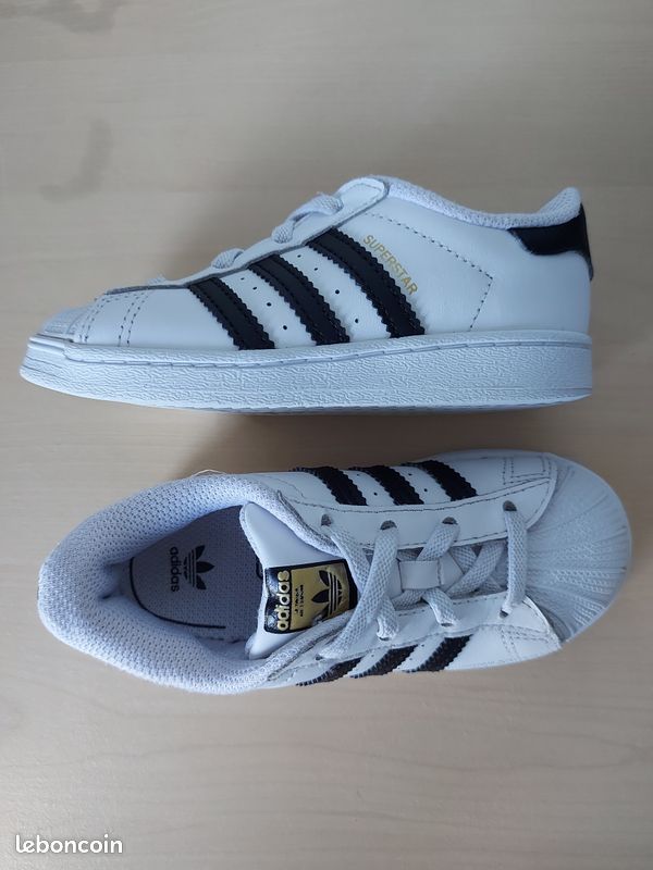 Basket enfant adidas superstar Chaussures