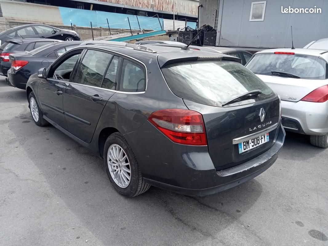 Renault Laguna 1.5 dCi 110 FAP eco2 Black Edition (image 4)