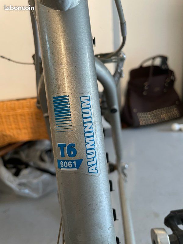 Vélo VTT Renault sport modèle Éclaireur (image 3)
