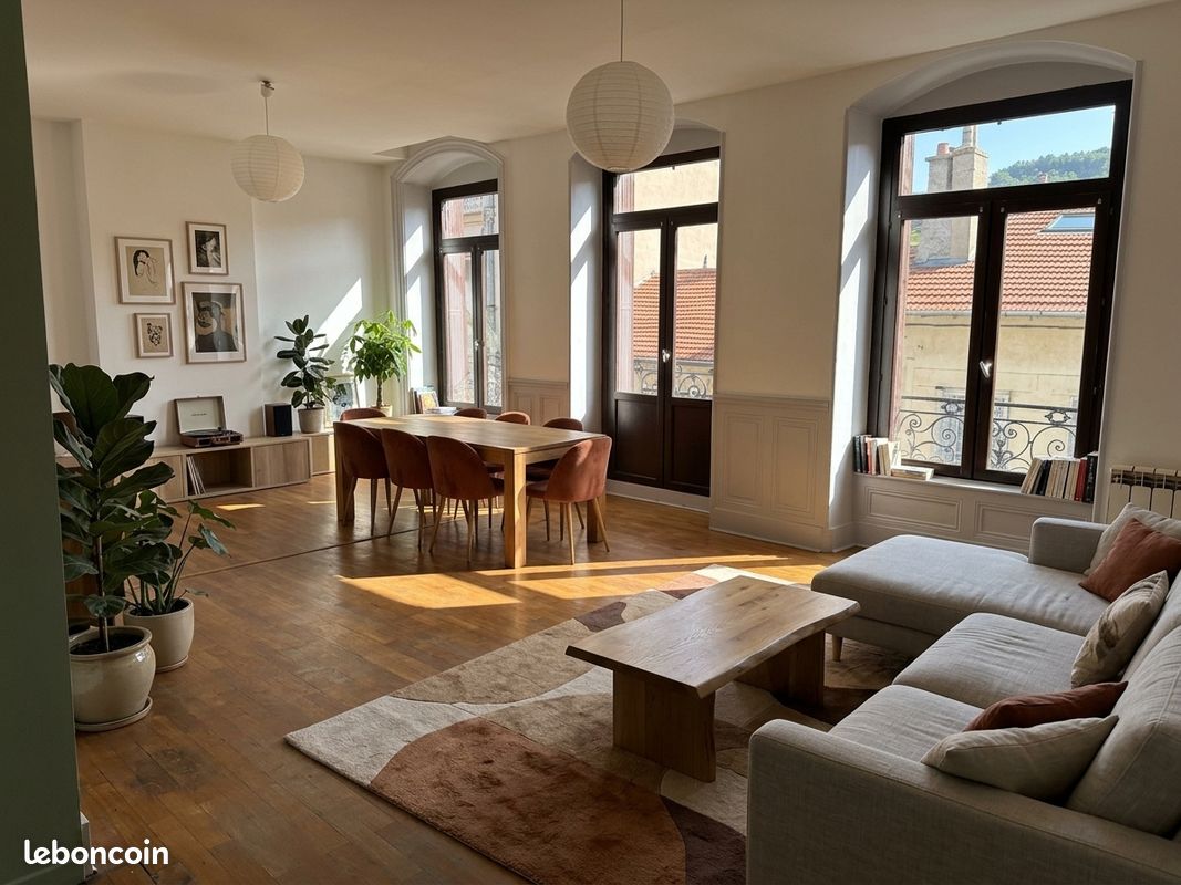 Appartement 3 pièces 78 m² · à Saint-Étienne · 78 m² · 69 000 €