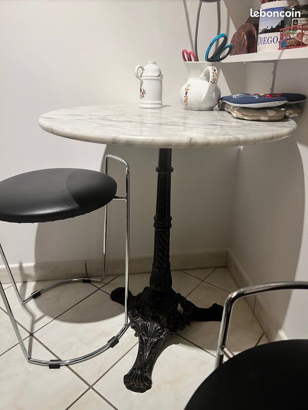 Table basse vintage en marbre blanc des années 70