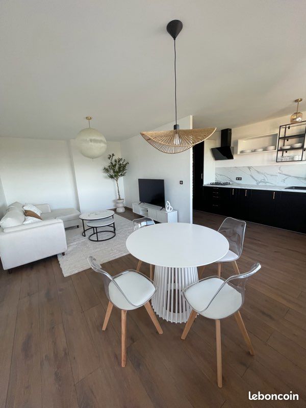 Appartement 5 pièces 92 m² · à Gaillard · 92 m² · 2 580 €