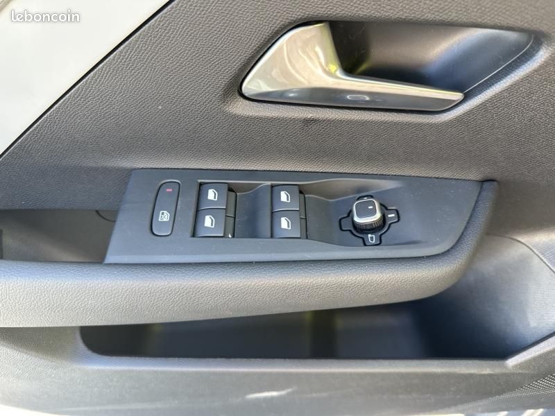 Opel Astra 1.2 Turbo Hybrid 145ch Business e-DCT 6 (image 20)