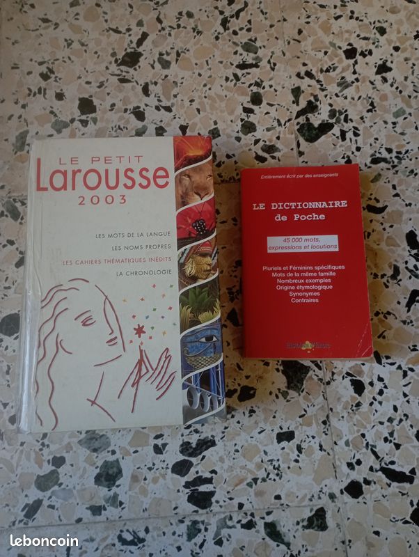 Lot de dictionnaires et encyclopédies à donner (image 2)