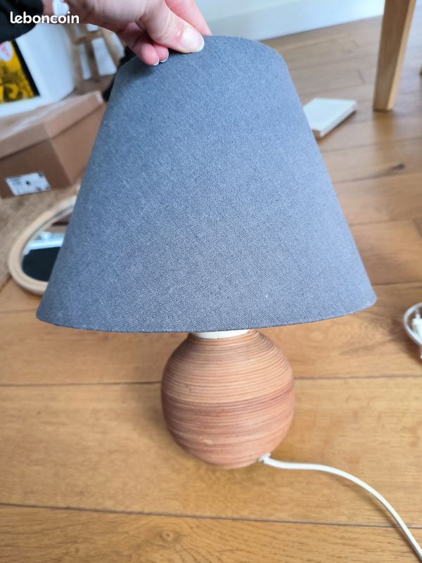 Lampe de chevet bois (image 1)