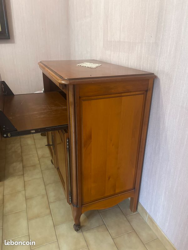 📺 Meuble TV en bois massif – Style classique et élégant (image 2)