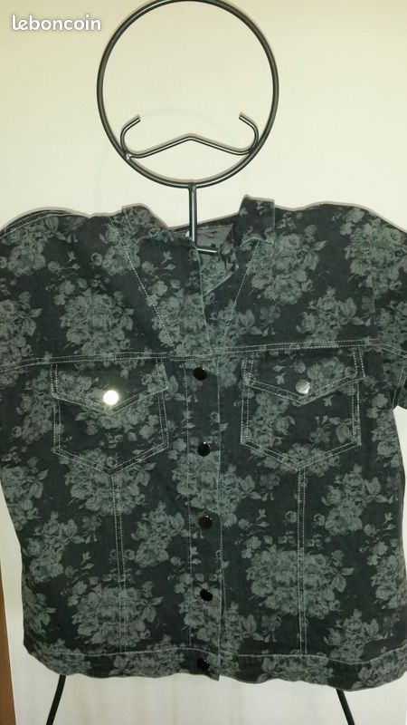 Veste jeans imprimés gris Taille M (image 1)