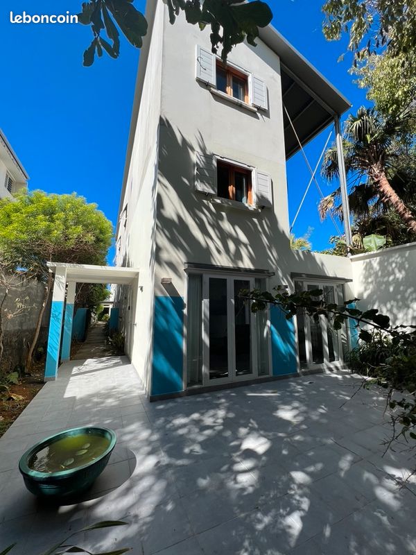 Maison 4 pièces 144 m² · à Saint-Pierre · 144 m² · 2 400 €